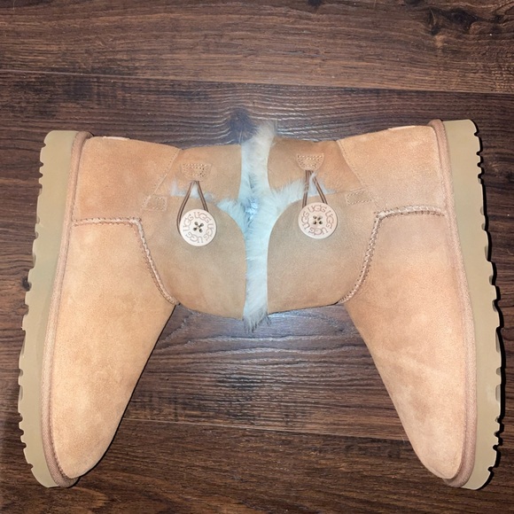 UGG - Mini Bailey Button II Genuine Sherling Boot - Chestnut - Women - Picture 8 of 10